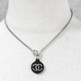 シャネル ココマーク サークル プレート ラインストーン ネックレス シルバー/ブラック 03/A - NEWSED