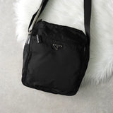 プラダ ナイロン ショルダーバッグ トライアングルロゴ ブラック