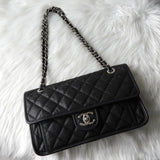 シャネル 1番台 ココマーク マトラッセ キャビアスキン チェーンショルダーバッグ ブラック - NEWSED