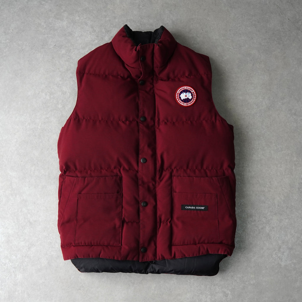 カナダグース ダウンベスト レッド