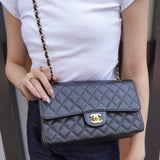 シャネル ターンロック マトラッセ25 キャビアスキン ダブルフラップ チェーンショルダーバッグ トートバッグ ブラック ゴールド - NEWSED