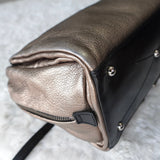 ロエベ ローラ26 レザー ハンドバッグ メタリック シャンパンゴールド - NEWSED