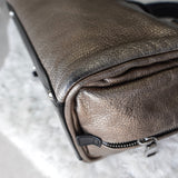 ロエベ ローラ26 レザー ハンドバッグ メタリック シャンパンゴールド - NEWSED