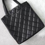 シャネル ターンロック マトラッセ キャビアスキン トートバッグ ブラック