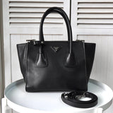 プラダ レザー 2way ハンドバッグ ショルダーバッグ 自立型 ブラック - NEWSED