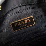 プラダ ポコノ テスート ナイロン サフィアーノ レザー 2way 巾着バッグ ショルダーバッグ トライアングルロゴ ブラック / ゴールド ギャランティーカード付き - NEWSED