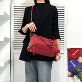 プラダ ヴィッテロダイノ レザー 2way ハンドバッグ ショルダーバッグ 三角プレート ピンク - NEWSED