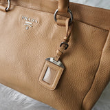 プラダ ヴィッテロダイレザー 2way ハンドバッグ ショルダーバッグ 肩掛け ベージュ - NEWSED