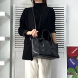 プラダ レザー 2way ハンドバッグ ショルダーバッグ 自立型 ブラック - NEWSED