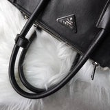 プラダ レザー 2way ハンドバッグ ショルダーバッグ 自立型 ブラック - NEWSED