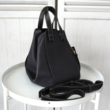 ロエベ ハンモック スモール レザー 2way ハンドバッグ ショルダーバッグ ネイビー - NEWSED