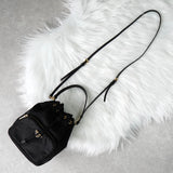 プラダ ポコノ テスート ナイロン サフィアーノ レザー 2way 巾着バッグ ショルダーバッグ トライアングルロゴ ブラック / ゴールド ギャランティーカード付き - NEWSED