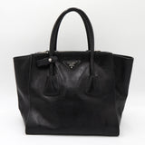 プラダ レザー 2way ハンドバッグ ショルダーバッグ 三角プレート ブラック - NEWSED