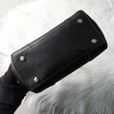 ヴィヴィアン ウエストウッド オーブ レザー 2way ハンドバッグ ショルダーバッグ ブラック - NEWSED