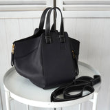 ロエベ ハンモック スモール レザー 2way ハンドバッグ ショルダーバッグ ネイビー - NEWSED