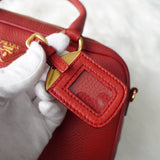 プラダ ヴィッテロダイノ レザー 2way ハンドバッグ ショルダーバッグ 三角プレート ピンク - NEWSED