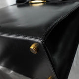 サルバトーレ フェラガモ ヴァラリボン 2way レザー ハンドバッグ ショルダーバッグ 自立型 ブラック - NEWSED