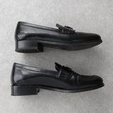 プラダ ブラッシュドレザー ローファー 三角プレート ブラック 35 1/2 - NEWSED