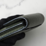 メゾン マルジェラ 4ステッチ 四つタグ レザー 三つ折り財布 コンパクトウォレット グリーン - NEWSED