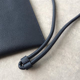 メゾン マルジェラ 4ステッチ 四つタグ レザー スマートフォン ポーチ サコッシュ ショルダーバッグ ネイビー - NEWSED