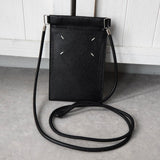 メゾン マルジェラ 4ステッチ 四つタグ レザー スマートフォン ポーチ サコッシュ ショルダーバッグ ブラック - NEWSED