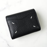 メゾン マルジェラ 4ステッチ 四つタグ レザー 三つ折り財布 コンパクトウォレット ブラック - NEWSED