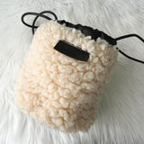 エムエムシックス メゾン マルジェラ ボア ファー / レザー 巾着バッグ ショルダーバッグ ポーチ アイボリー