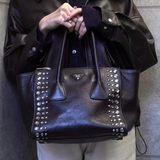 プラダ レザー ビジュー スタッズ 2way ハンドバッグ ショルダーバッグ ブラック