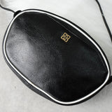 ジバンシィ ヴィンテージ 4Gロゴ レザー ショルダーバッグ ブラック - NEWSED