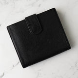 シャネル ココマーク キャビアスキン 二つ折り財布 ブラック 5番台7桁 ギャランティーカード付き - NEWSED