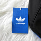 バレンシアガ アディダスコラボ トレフォイルロゴ ナイロン ウエストバッグ ボディバッグ ブラック / ブルー タグ付き未使用品
