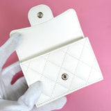 シャネル ココマーク マトラッセ キャビアスキン 三つ折り財布 ホワイト