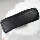 シャネル 8桁1番台 2.55 エグゼクティブ キャビアスキン トートバッグ ブラック - NEWSED