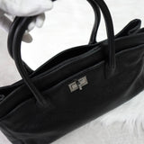 シャネル 8桁1番台 2.55 エグゼクティブ キャビアスキン トートバッグ ブラック - NEWSED