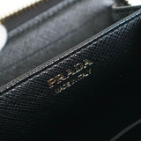 プラダ ロゴ サフィアーノ レザー コインケース ブラック