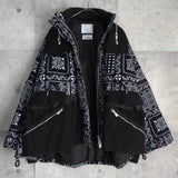 サカイ × レインスプーナー バンダナ柄 ジッパー ダウンジャケット ネイビー / ブラック