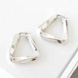 ボッテガヴェネタ トライアングル フープ シルバー925 ピアス - NEWSED