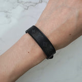 ルイヴィトン ブラスレ・ヴー・グッドラックブレス モノグラム レザー ブレスレット バングル ブラック