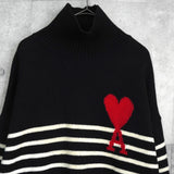 アミパリ アミ パリス ハートロゴ ボーダー タートルネック ニット ブラック / ホワイト