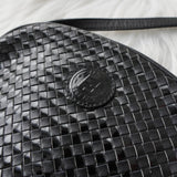 フェンディ 編み込み レザー ショルダーバッグ ポシェット 自立型 ブラック