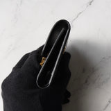 セリーヌ トリオンフ シャイニーカーフスキン コンパクトウォレット ブラック / ゴールド