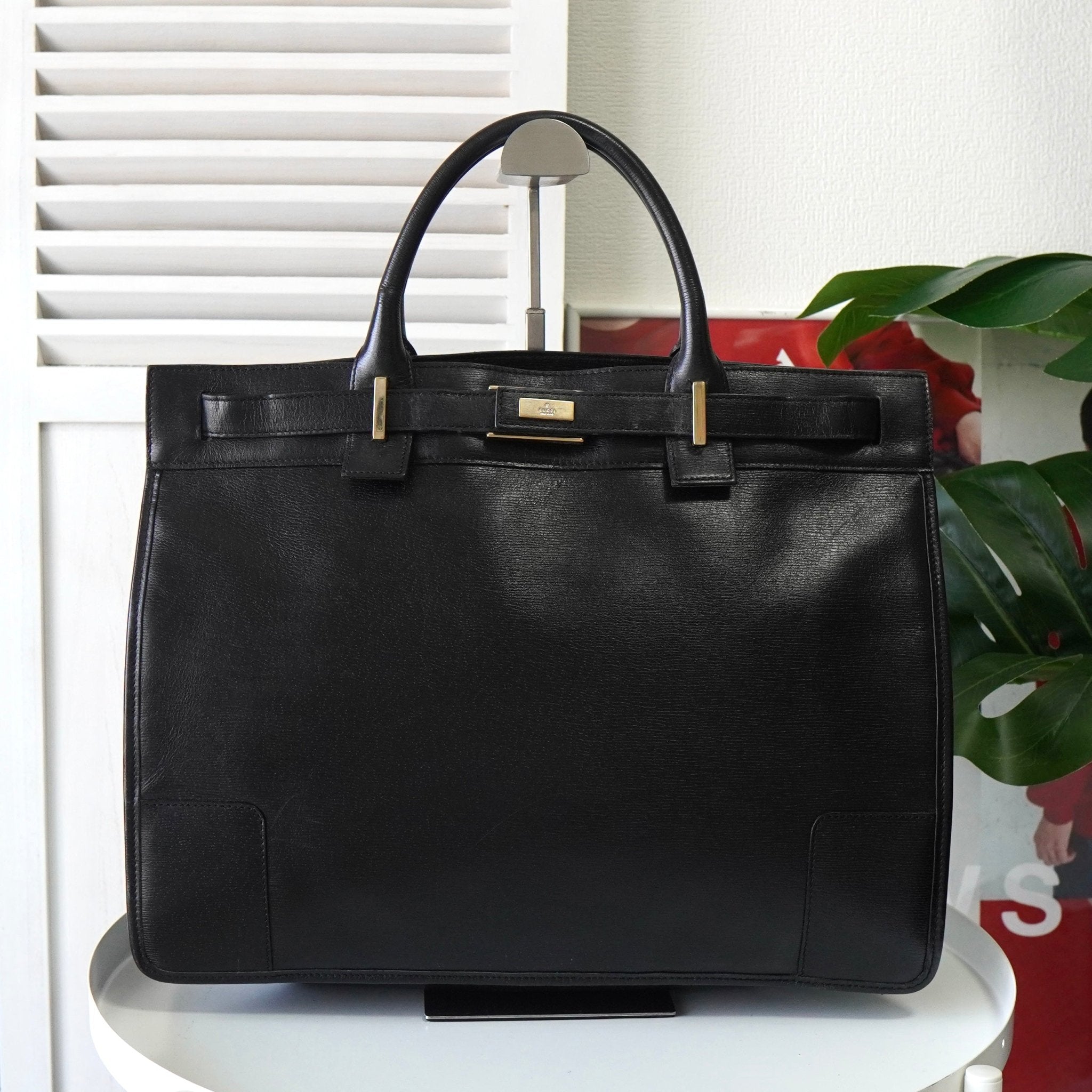 美品✨グッチ ビジネスバッグ ハンドバッグ ロゴ レザー A4収納可 大容量 グッチ ロゴ レザー ハンドバッグ ビジネスバッグ ハンドバッグ