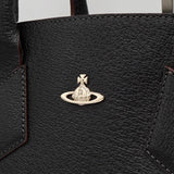 ヴィヴィアン ウエストウッド オーブ レザー トートバッグ ハンドバッグ 自立型 A4可 ブラック - NEWSED