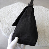 フェンディ マンマバケット ハンドバッグ ワンショルダーバッグ ズッカ柄 FFロゴ ナイロン ブラック - NEWSED