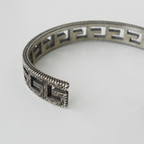 グッチ アラベスク カットアウトG シルバー925 バングル 箱付き - NEWSED