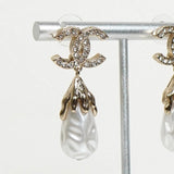 シャネル ココマーク ラインストーン スイング ドロップ パール ピアス GP - NEWSED