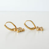 セリーヌ トリオンフ ピアス GP ゴールド ラインストーン - NEWSED