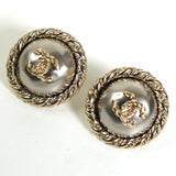 シャネル ココマーク フェイクパール ツイスト サークル ピアス GP ゴールド - NEWSED