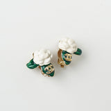 シャネル バラ ココマーク イヤリング GPゴールド / ホワイト - NEWSED