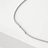 エルメス カージュドアッシュ Hキューブ ネックレス ホワイト/シルバー - NEWSED